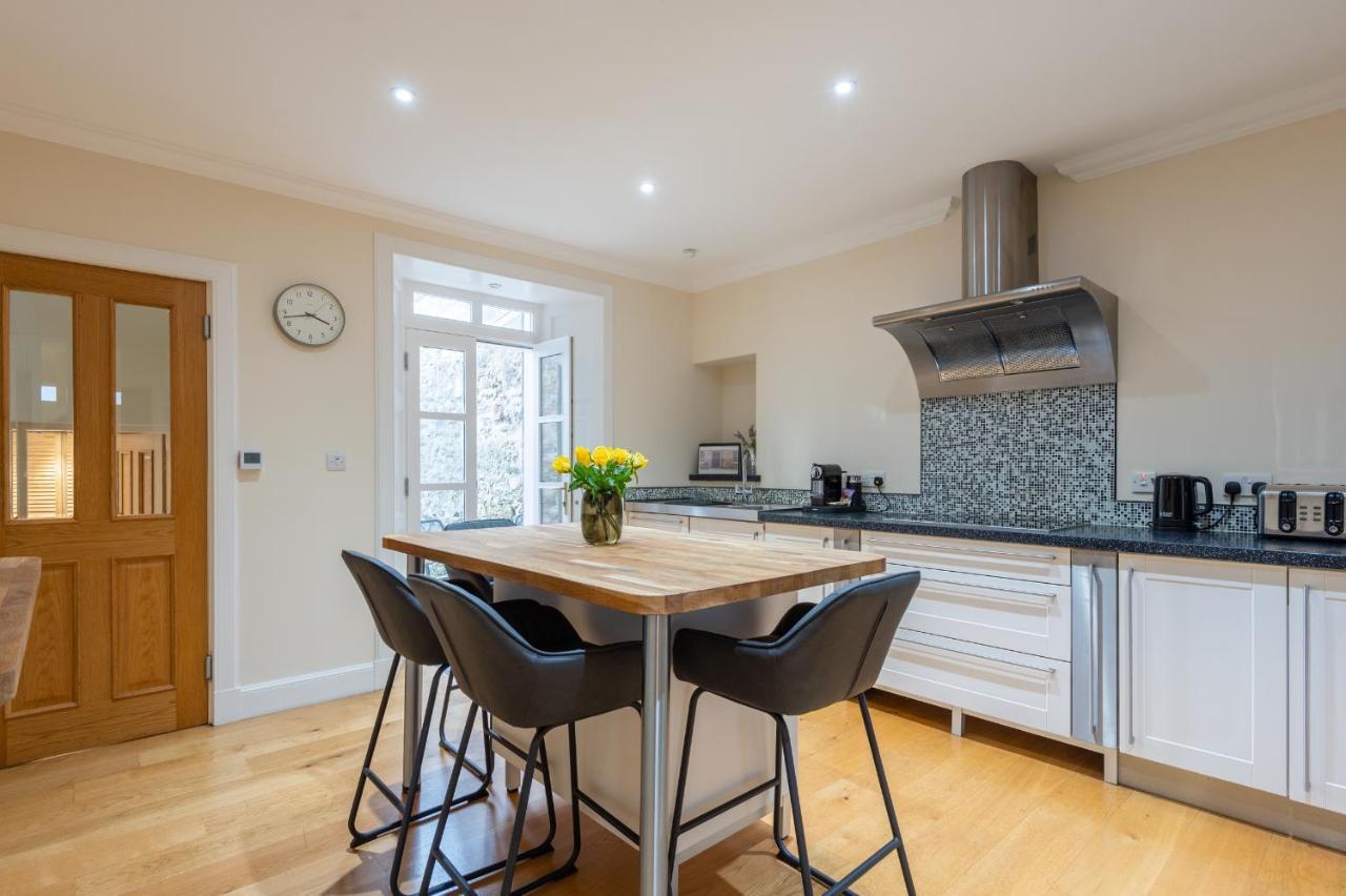 138 North Street - Luxury 2 Bed 2 Bath With Secret Garden, Summerhouse, Putting Green 세인트앤드루스 외부 사진