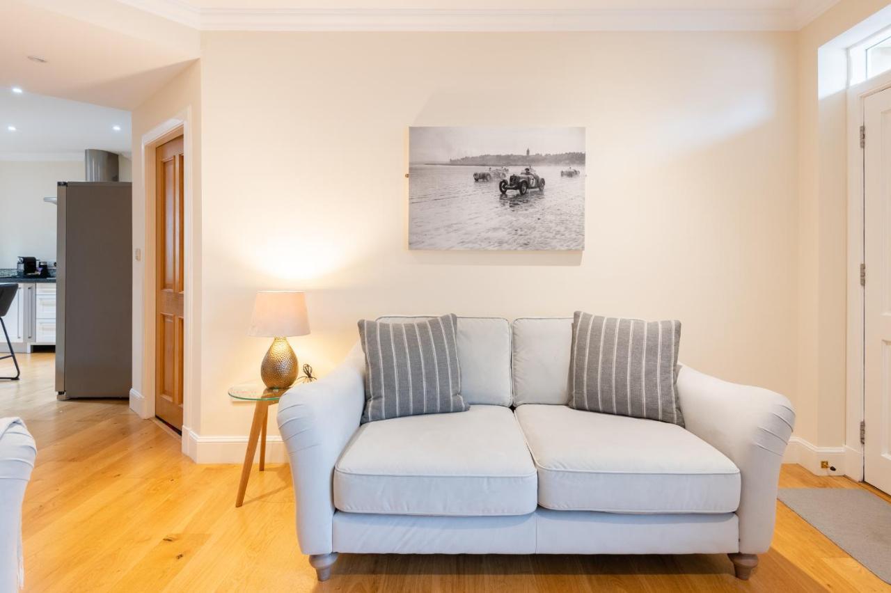 138 North Street - Luxury 2 Bed 2 Bath With Secret Garden, Summerhouse, Putting Green 세인트앤드루스 외부 사진