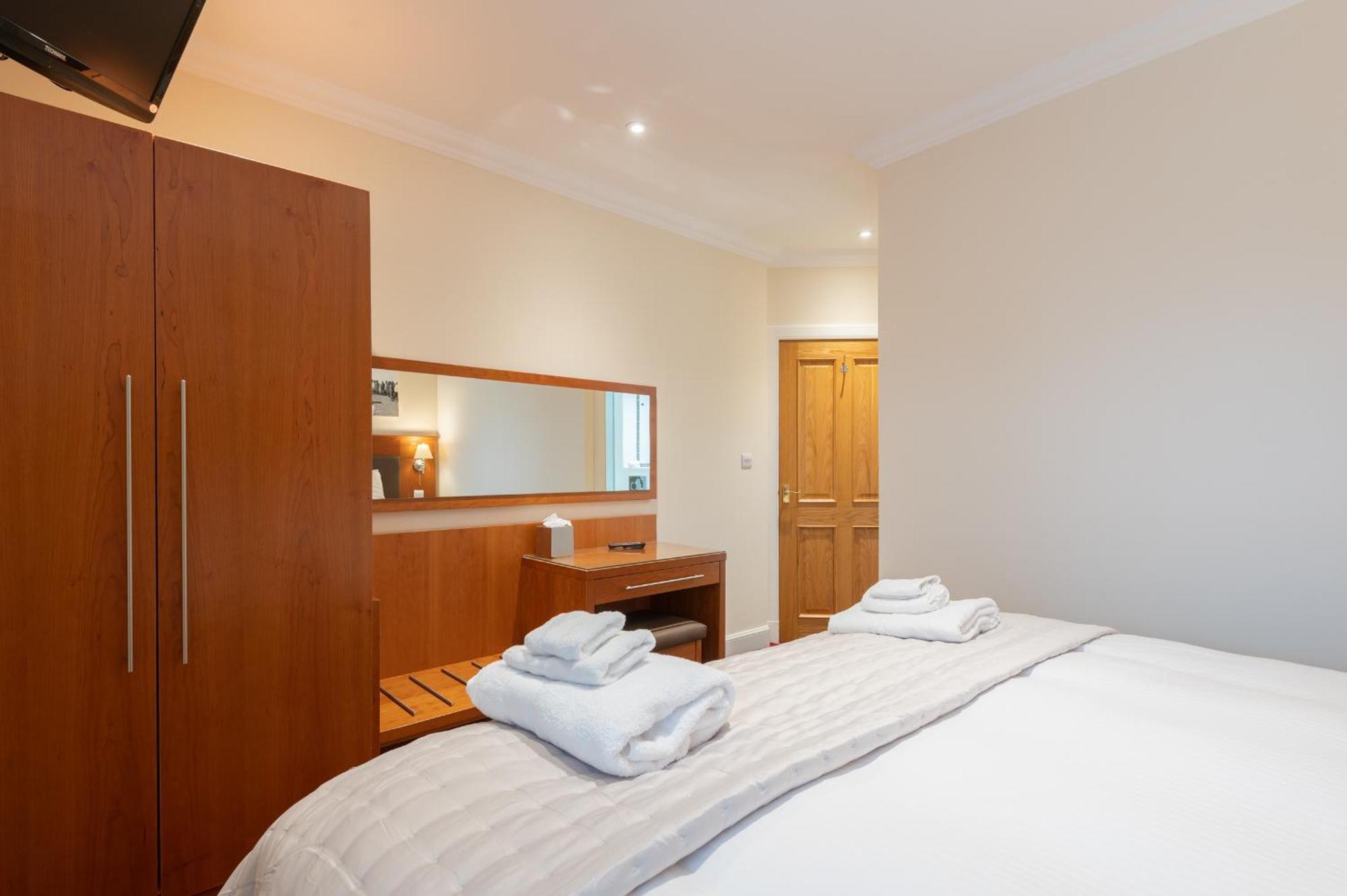 138 North Street - Luxury 2 Bed 2 Bath With Secret Garden, Summerhouse, Putting Green 세인트앤드루스 외부 사진